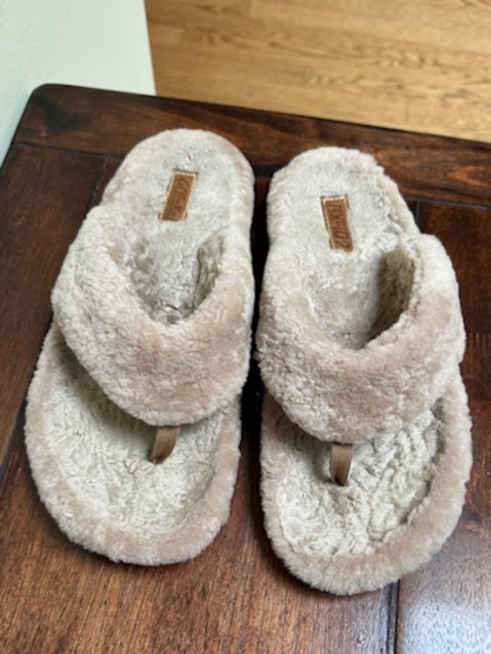 OLUKAI  KIPE'A HEU FUZZY SLIPPER SANDAL TAN - SIZE 9